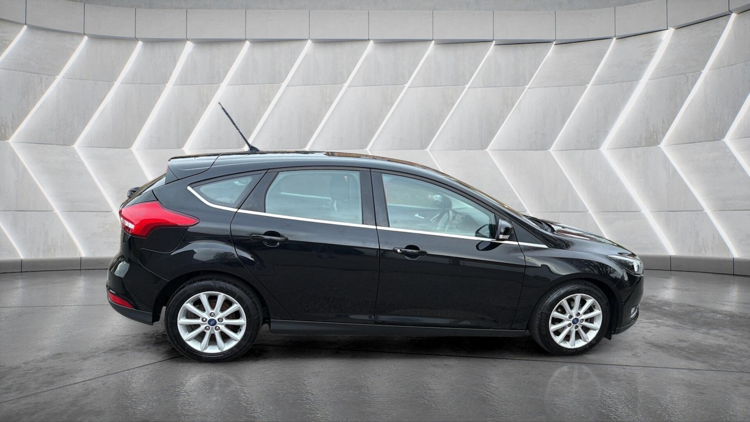 Used Ford Focus 2016 for sale - 78058759: Photo 3