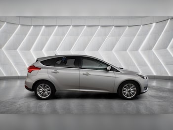 Used Ford Focus 2017 for sale - 79426440: Photo