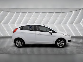 Used Ford Fiesta 2016 for sale - 77637444: Photo