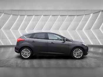 Used Ford Focus 2017 for sale - 79657471: Photo