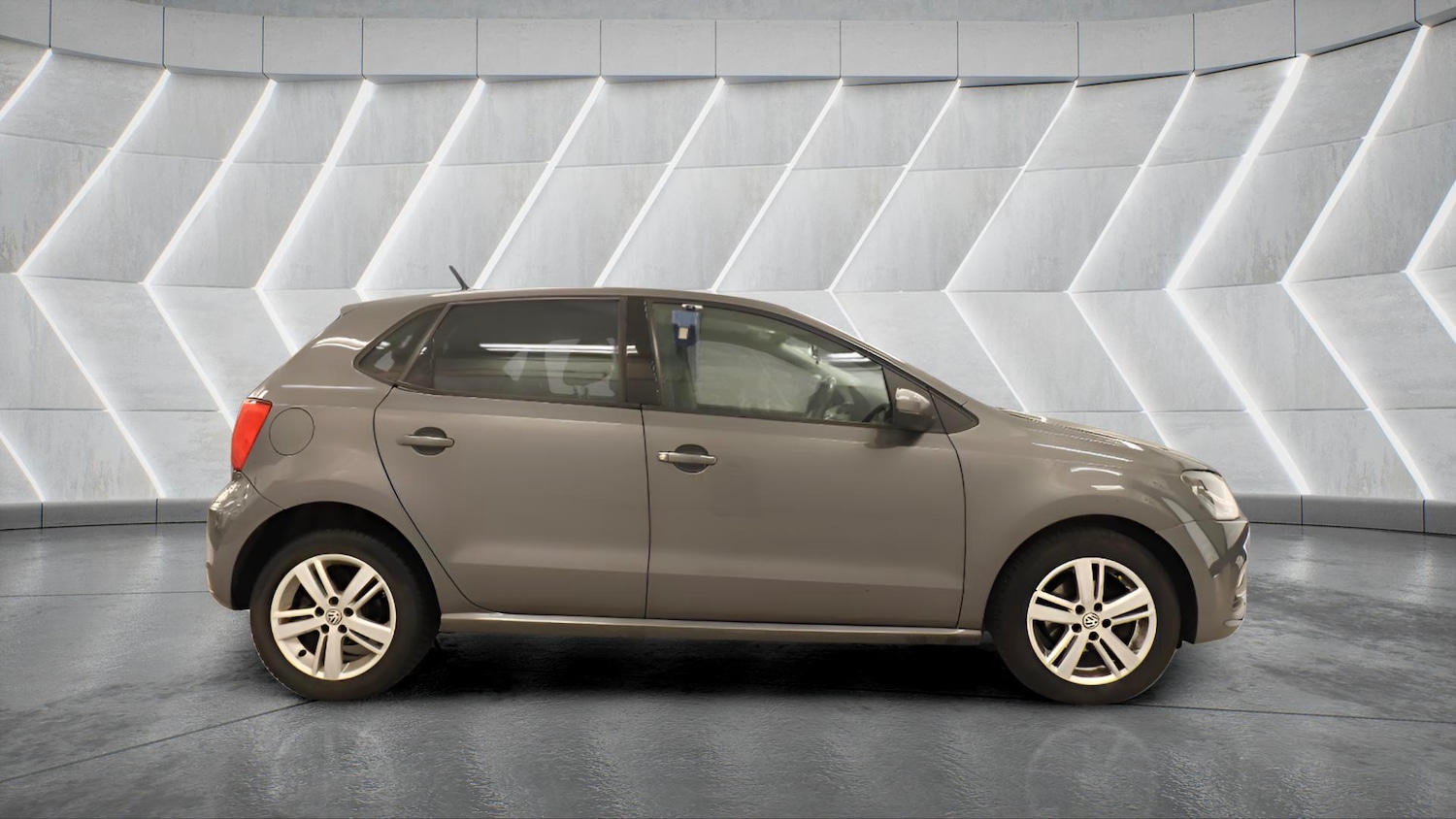 Used Volkswagen Polo 2017 for sale - 77969657: Photo 5