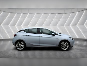 Used Vauxhall Astra 2017 for sale - 79440975: Photo