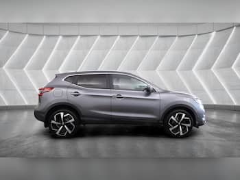 Used Nissan Qashqai 2017 for sale - 79698092: Photo