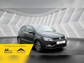 Used Volkswagen Polo 2015 for sale - 77586049: Photo