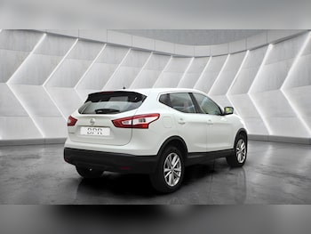 Used Nissan Qashqai 2017 for sale - 79388619: Photo