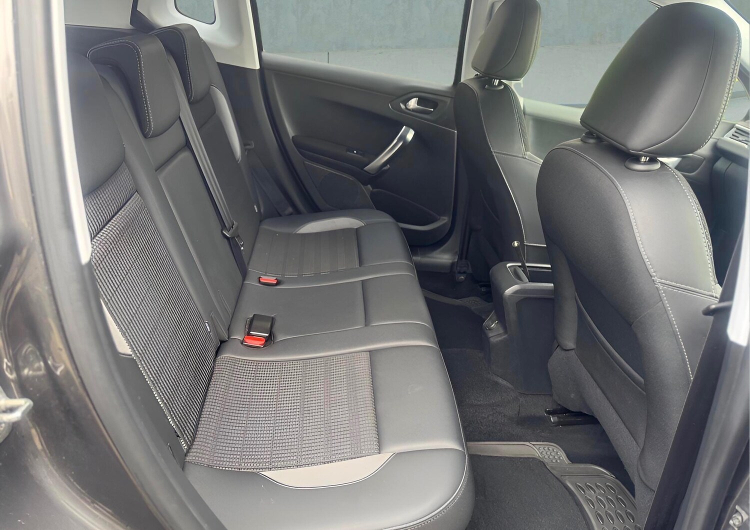 Used Peugeot 2008 for sale - 77723829: Photo 11