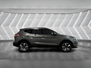 Used Nissan Qashqai 2017 for sale - 79711824: Photo