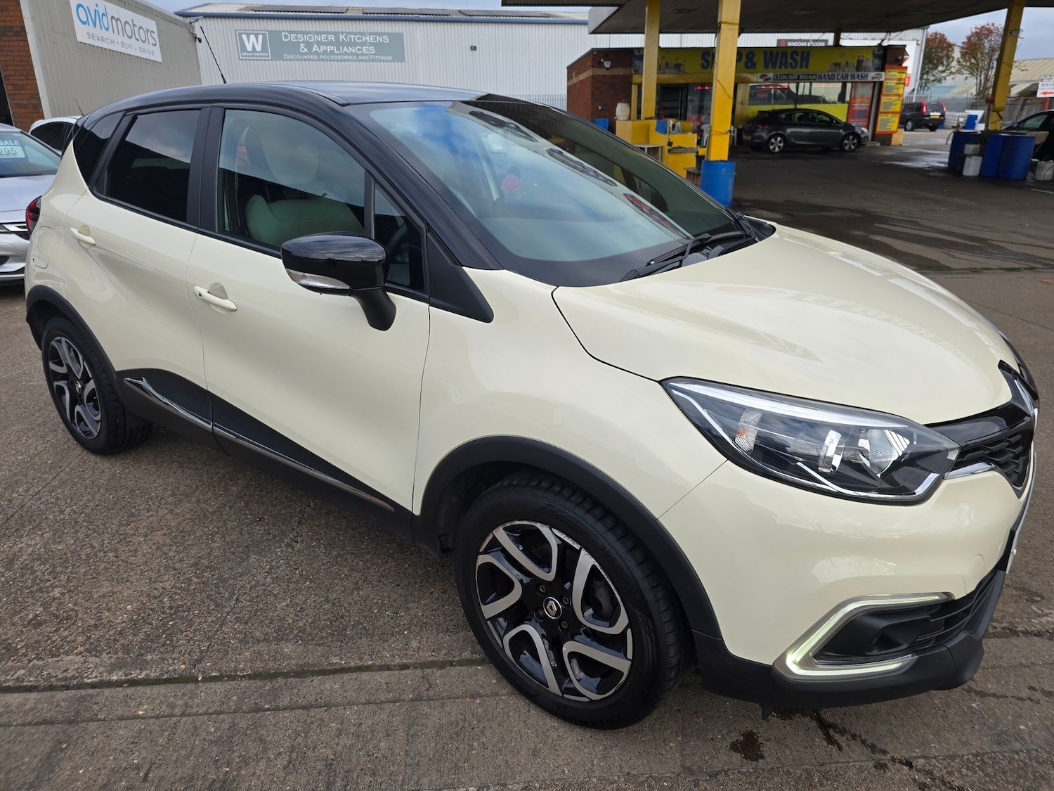 Used Renault Captur 2018 for sale - 76297389: Photo 1