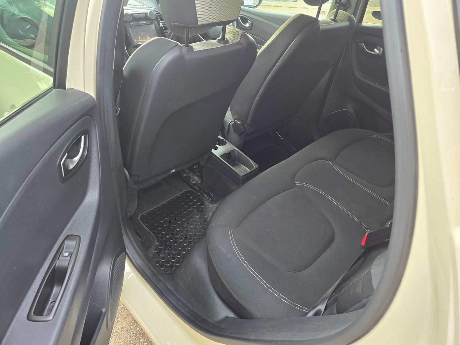 Used Renault Captur 2018 for sale - 76297389: Photo 19