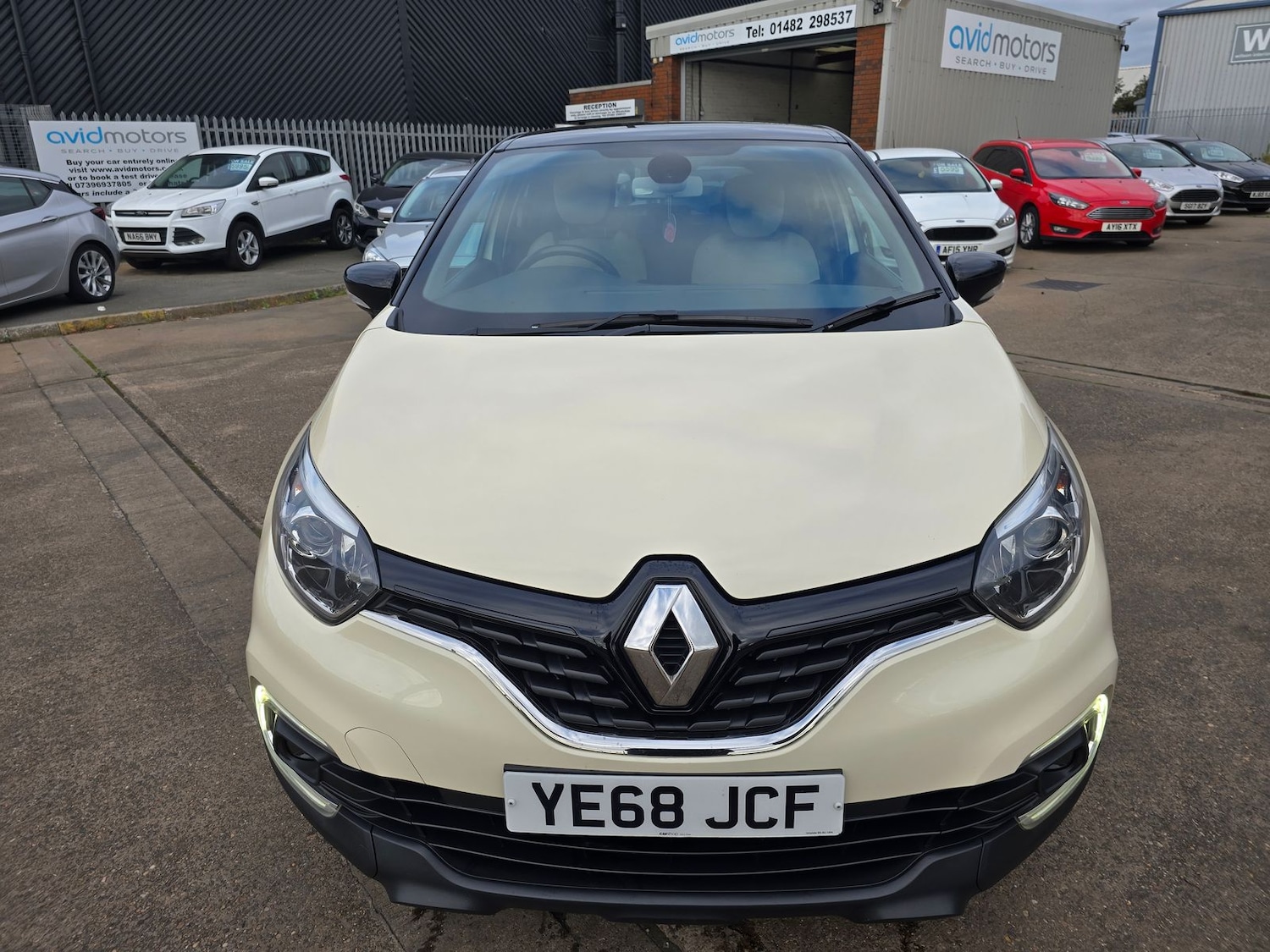 Used Renault Captur 2018 for sale - 76297389: Photo 2