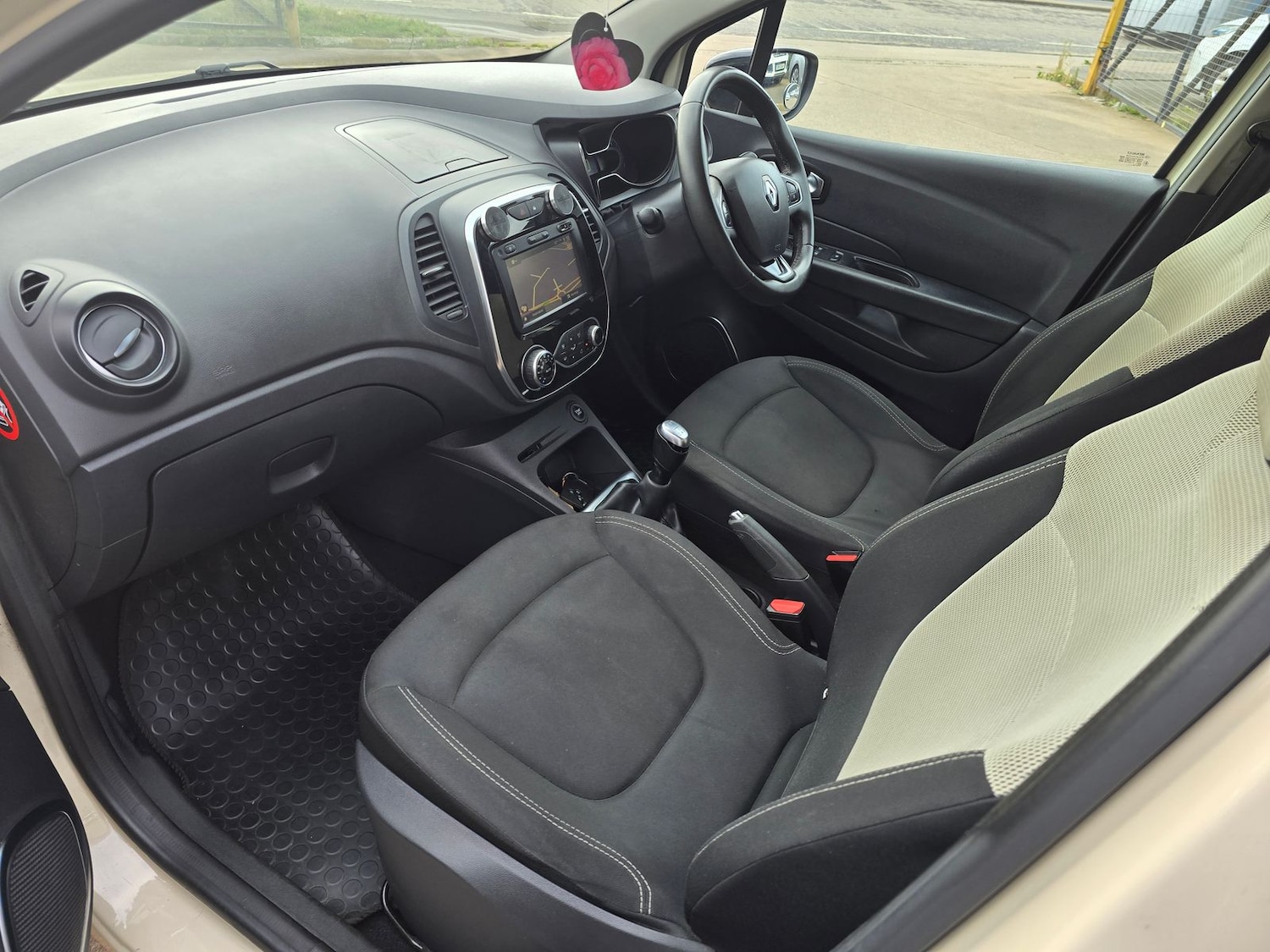 Used Renault Captur 2018 for sale - 76297389: Photo 20