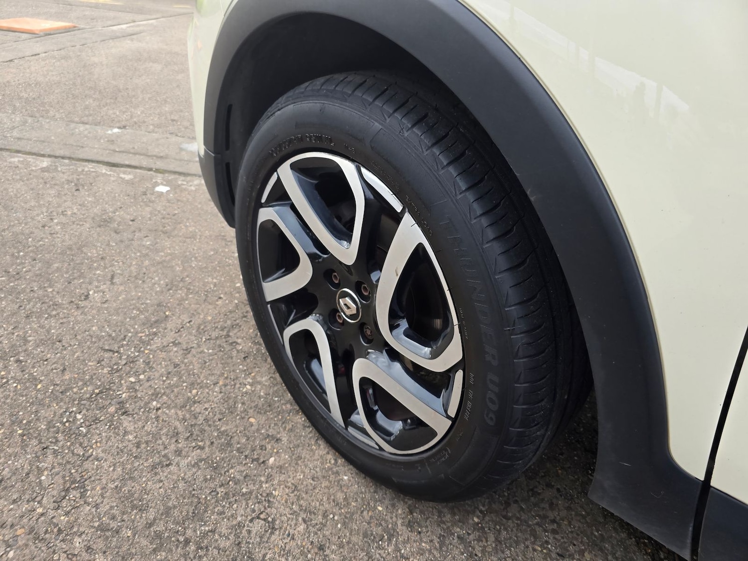 Used Renault Captur 2018 for sale - 76297389: Photo 22