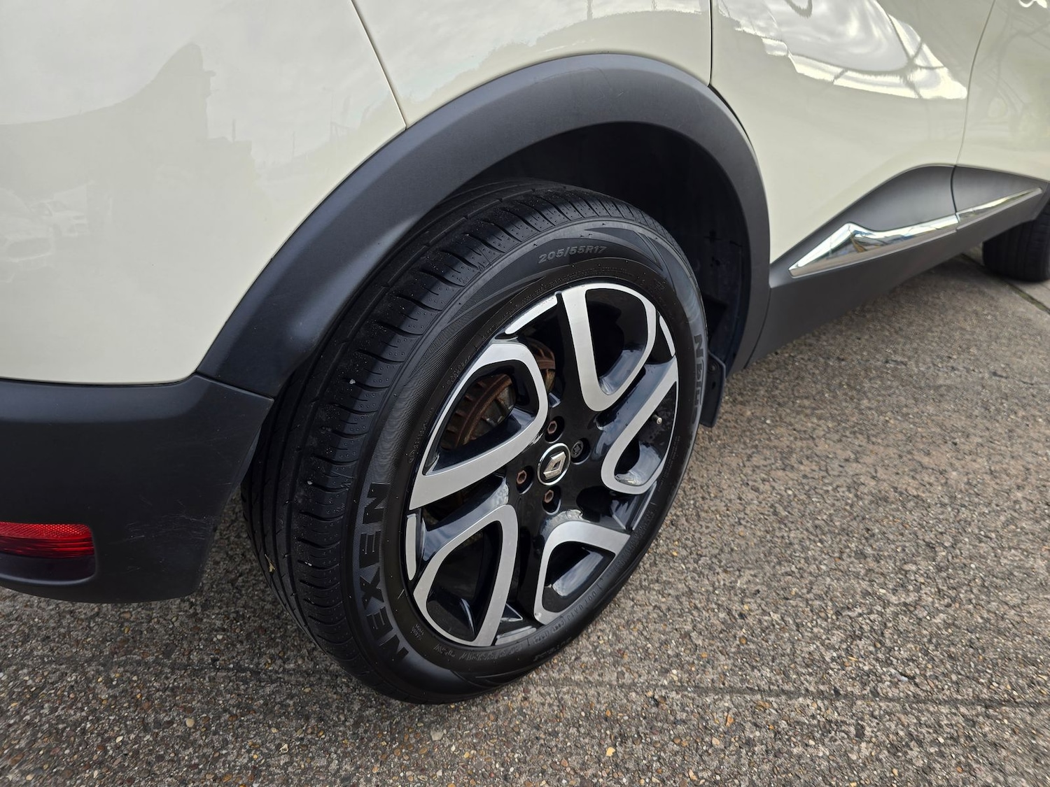 Used Renault Captur 2018 for sale - 76297389: Photo 24