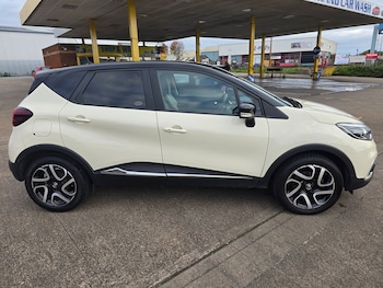 Used Renault Captur 2018 for sale - 76297389: Photo 3