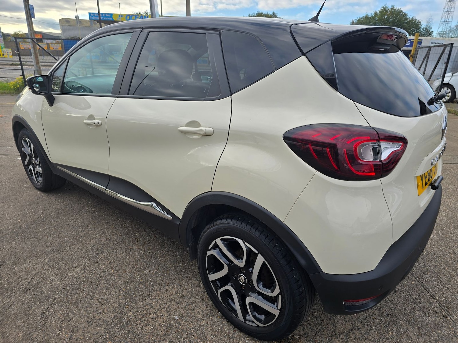 Used Renault Captur 2018 for sale - 76297389: Photo 6