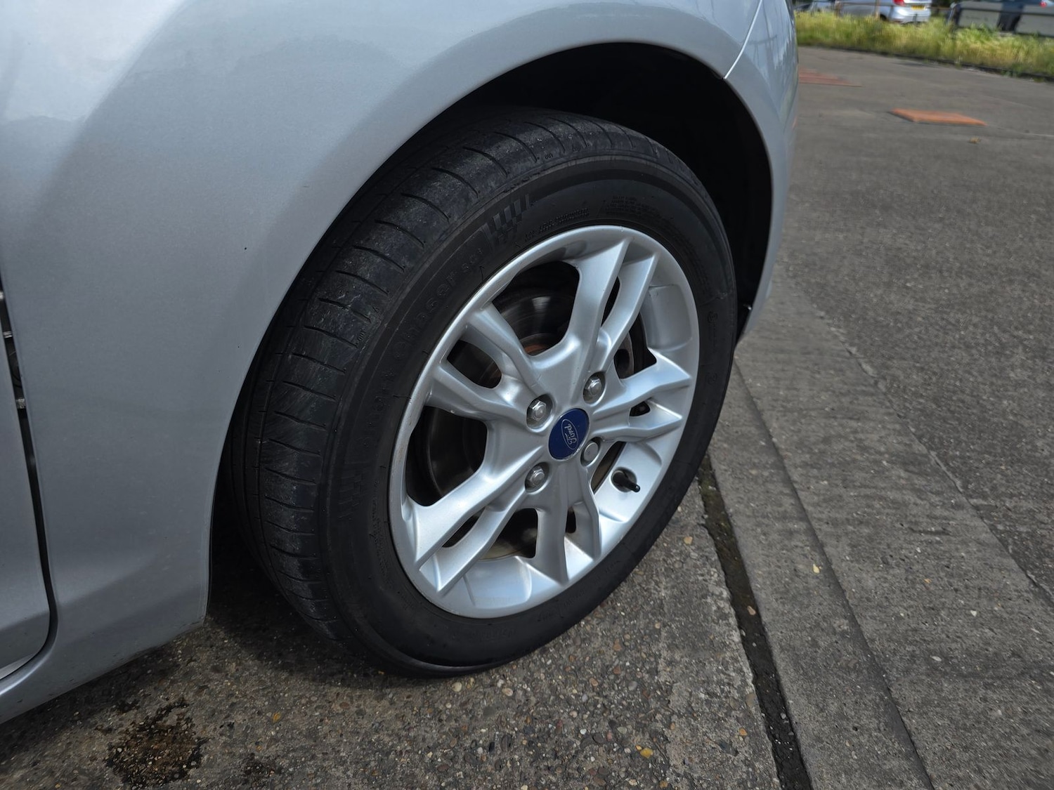 Used Ford Fiesta 2017 for sale - 76217015: Photo 21