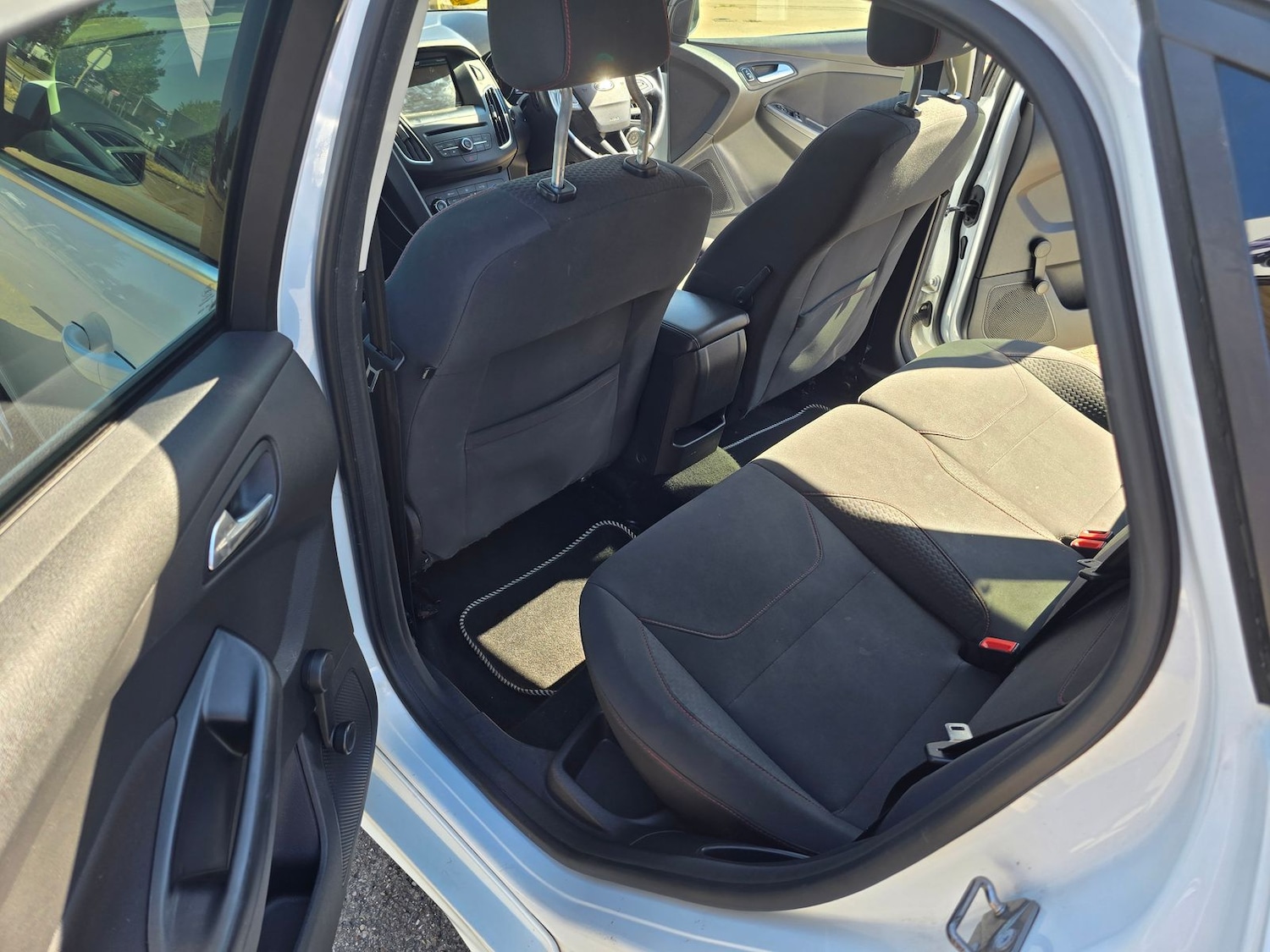 Used Ford Focus 2015 for sale - 75943493: Photo 16