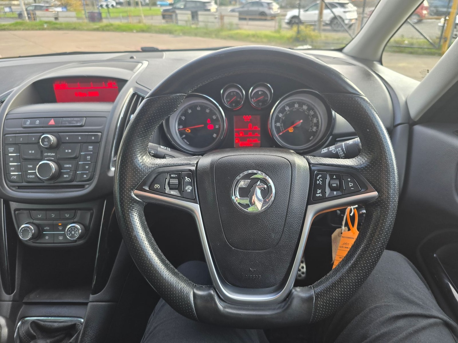 Used Vauxhall Zafira 2015 for sale - 76691652: Photo 11