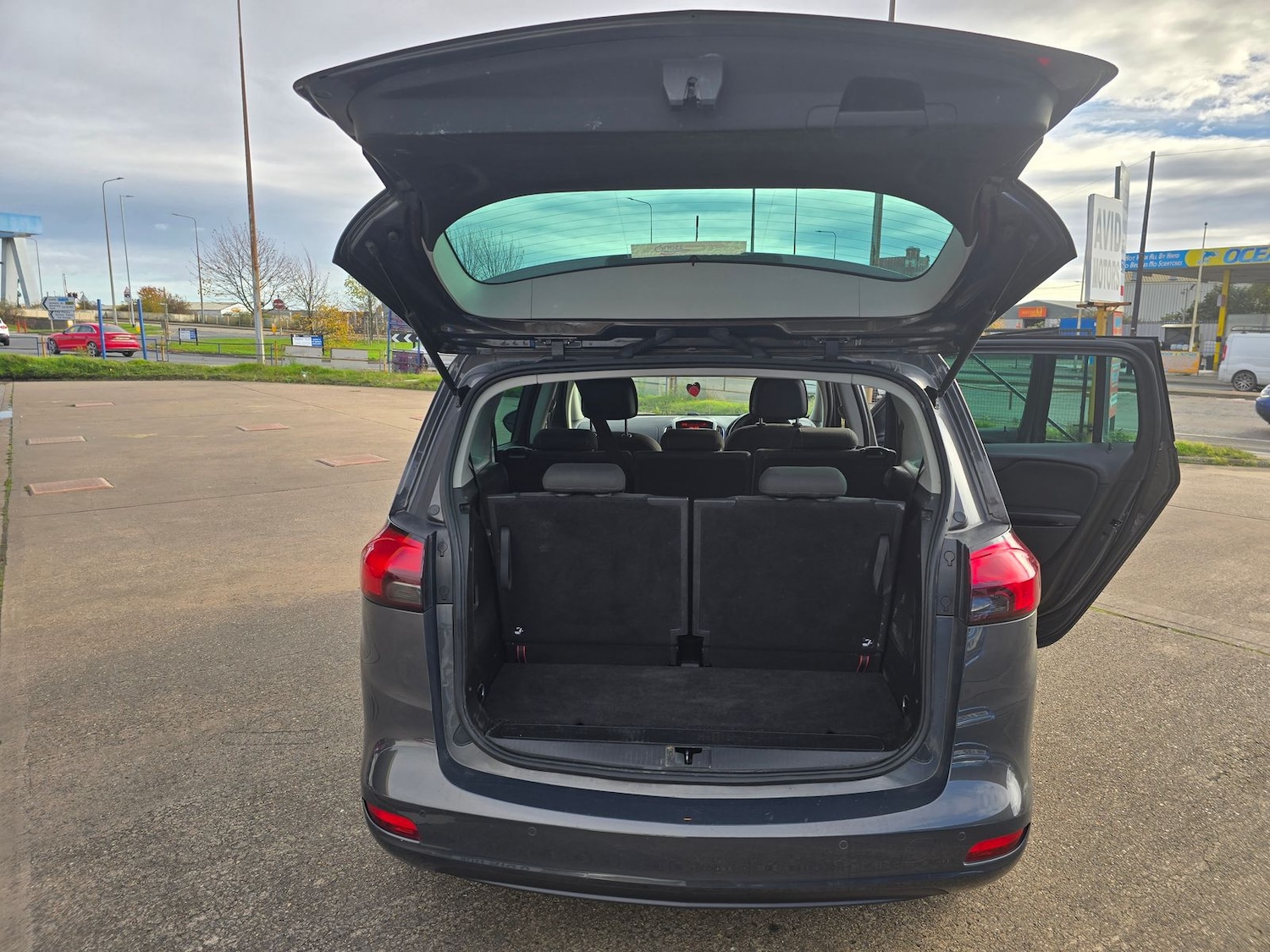 Used Vauxhall Zafira 2015 for sale - 76691652: Photo 16