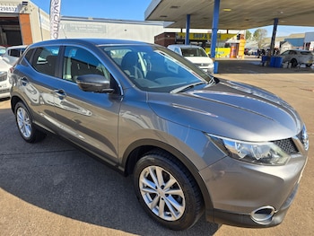 Used Nissan Qashqai 2017 for sale - 75943502: Photo