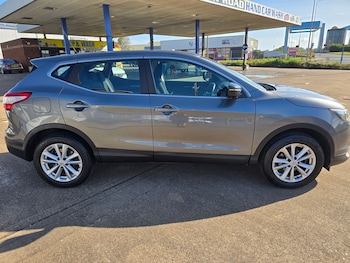 Used Nissan Qashqai 2017 for sale - 75943502: Photo