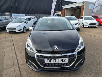 Used Peugeot 208 2017 for sale - 75943486: Photo