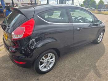 Used Ford Fiesta 2015 for sale - 75227356: Photo