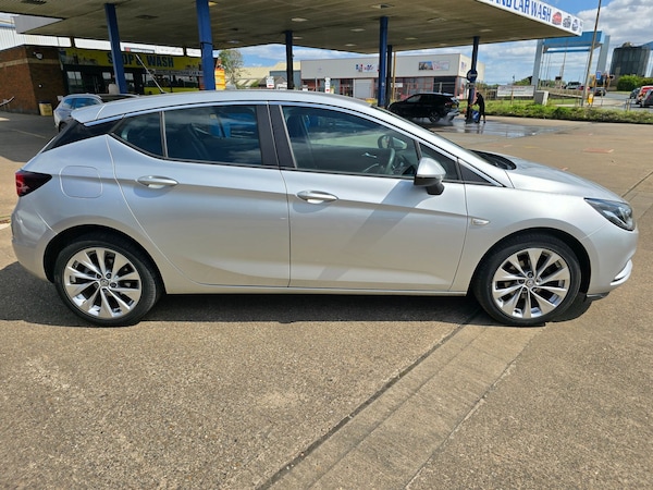 Used Vauxhall Astra 2017 for sale - 75365711: Photo 3