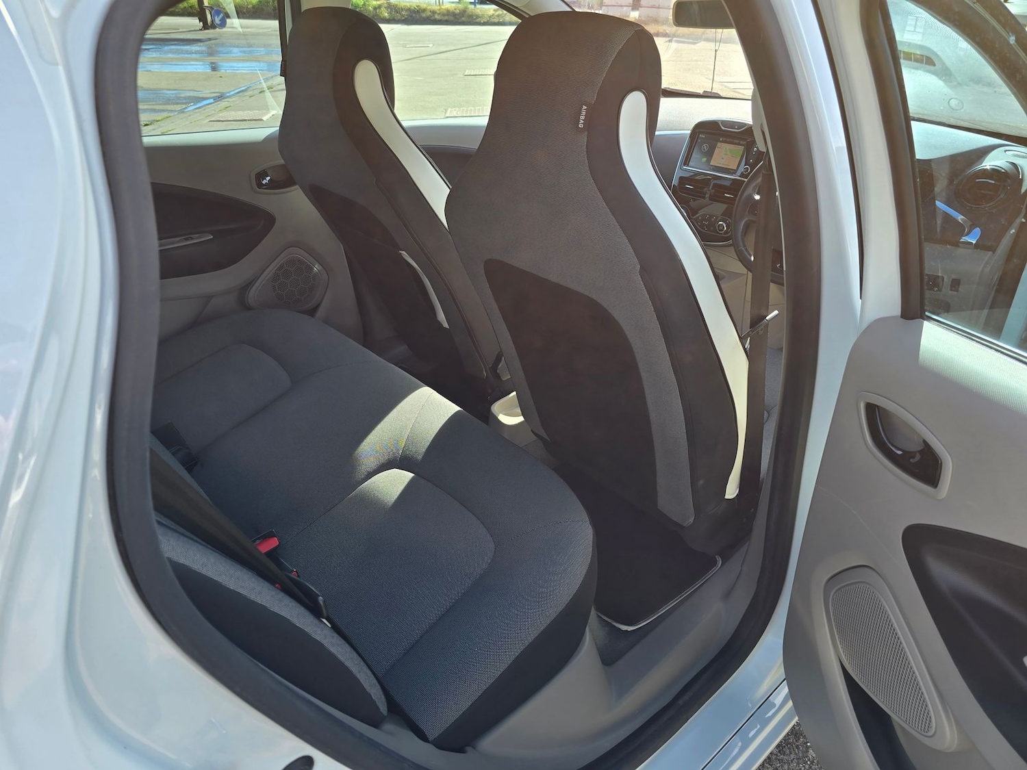 Used Renault Zoe 2016 for sale - 76795002: Photo 15