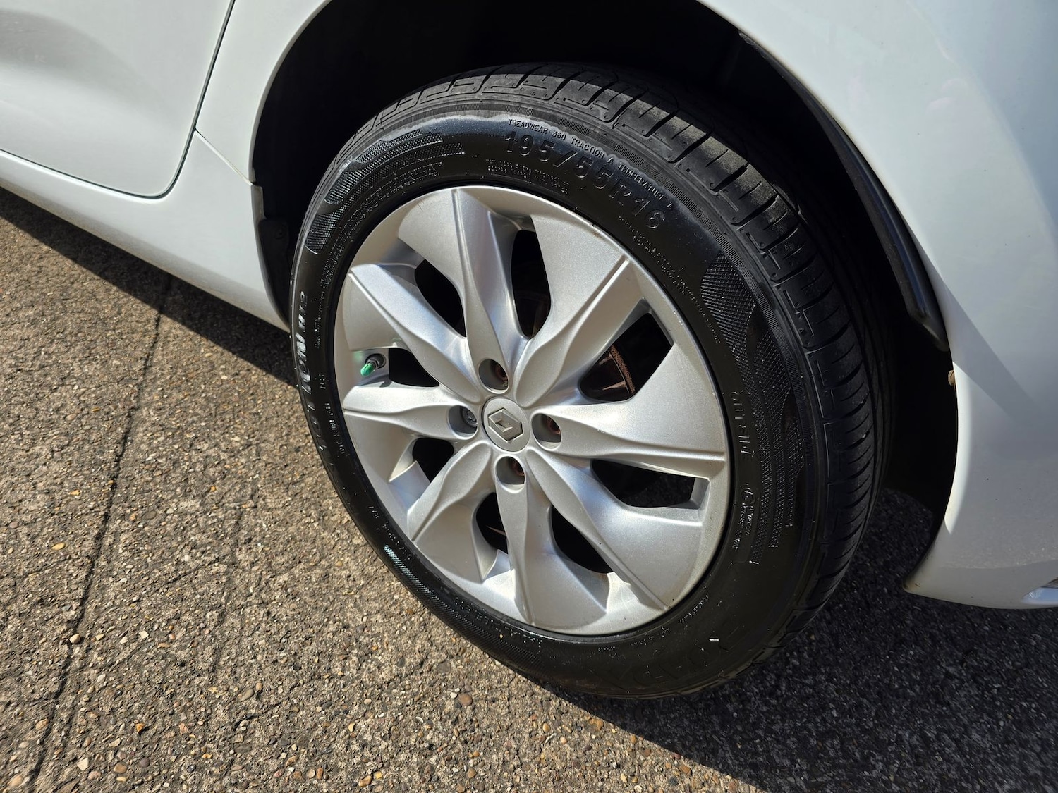 Used Renault Zoe 2016 for sale - 76795002: Photo 24