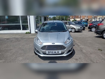 Used Ford Fiesta 2015 for sale - 79222385: Photo