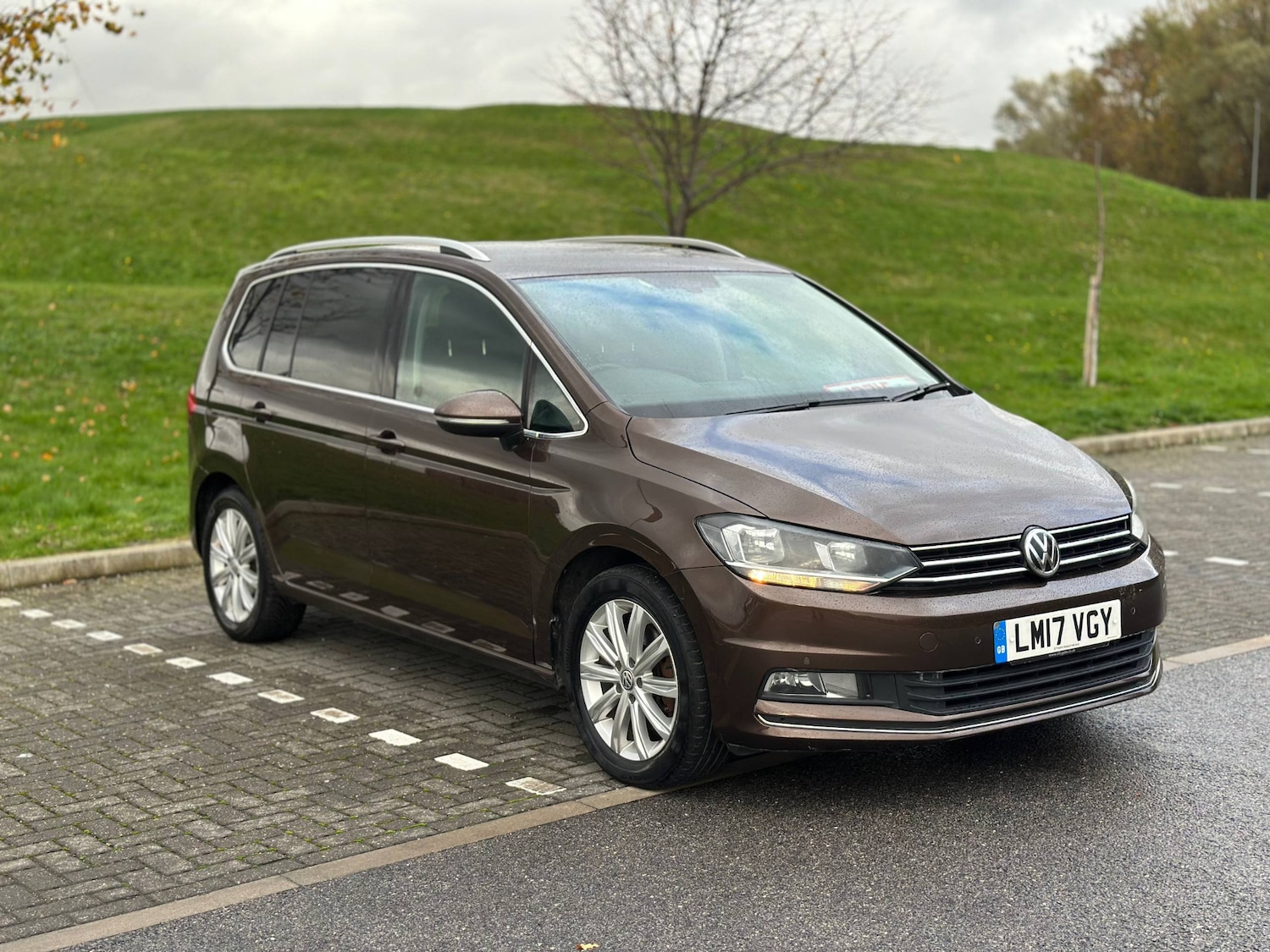Used Volkswagen Touran 2017 for sale - 76461293: Photo 1