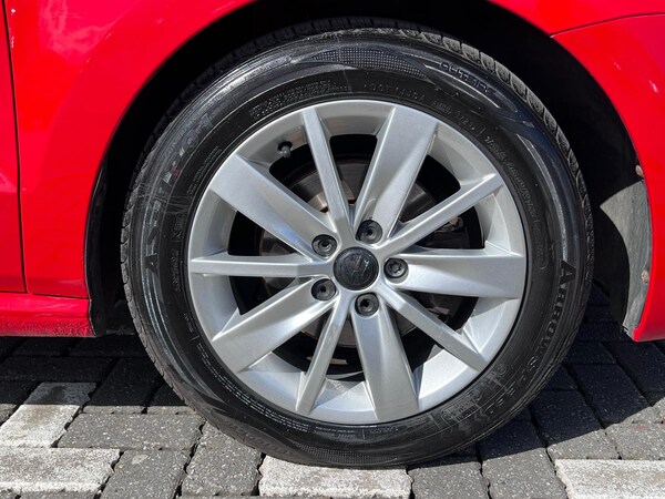 Used Volkswagen Polo 2015 for sale - 74993142: Photo 28