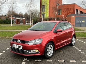 Used Volkswagen Polo 2015 for sale - 76706119: Photo