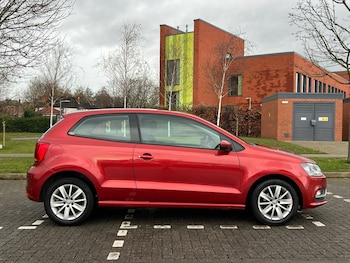 Used Volkswagen Polo 2015 for sale - 76706119: Photo