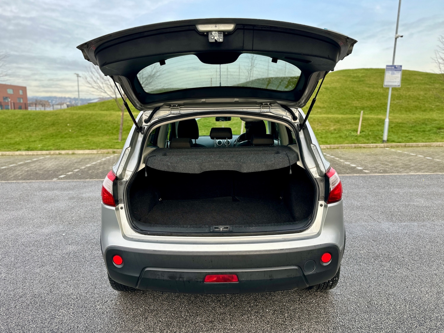 Used Nissan Qashqai 2010 for sale - 77135974: Photo 11