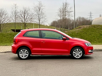 Used Volkswagen Polo 2014 for sale - 78011005: Photo