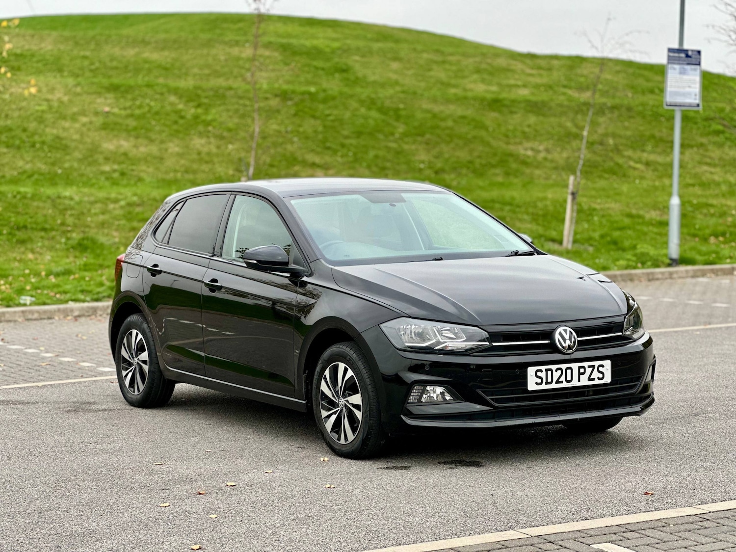 Used Volkswagen Polo 2020 for sale - 76363195: Photo 1