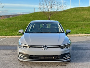 Used Volkswagen Golf 2024 for sale - 76576663: Photo