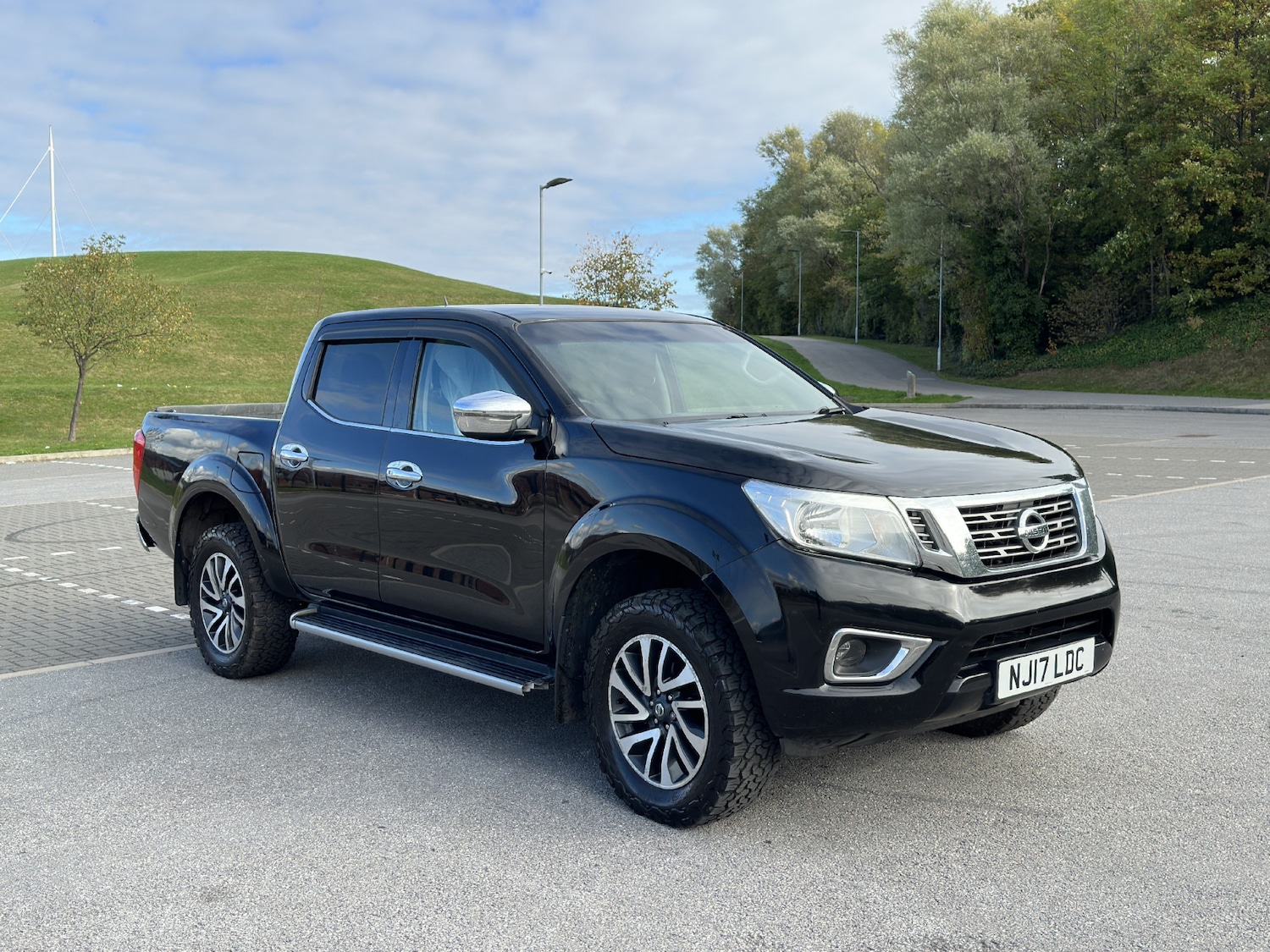 Used Nissan Navara 2017 for sale - 76102569: Photo 1