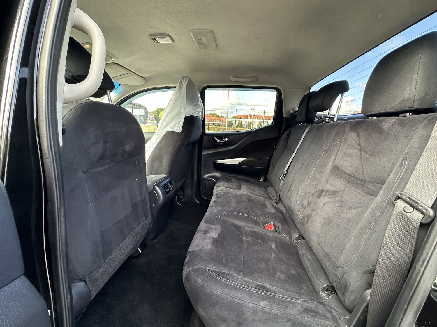 Used Nissan Navara 2017 for sale - 76102569: Photo 11