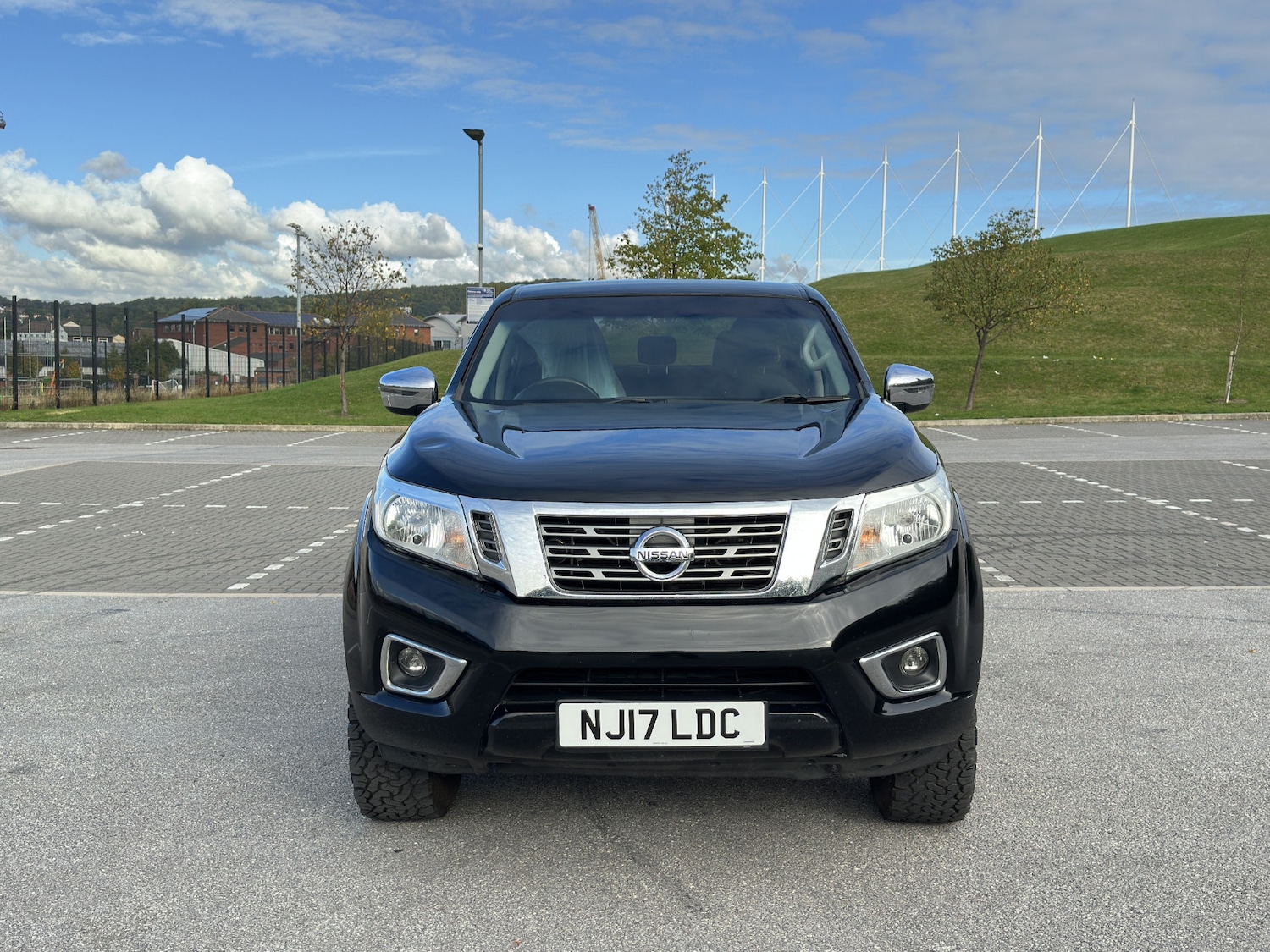 Used Nissan Navara 2017 for sale - 76102569: Photo 2