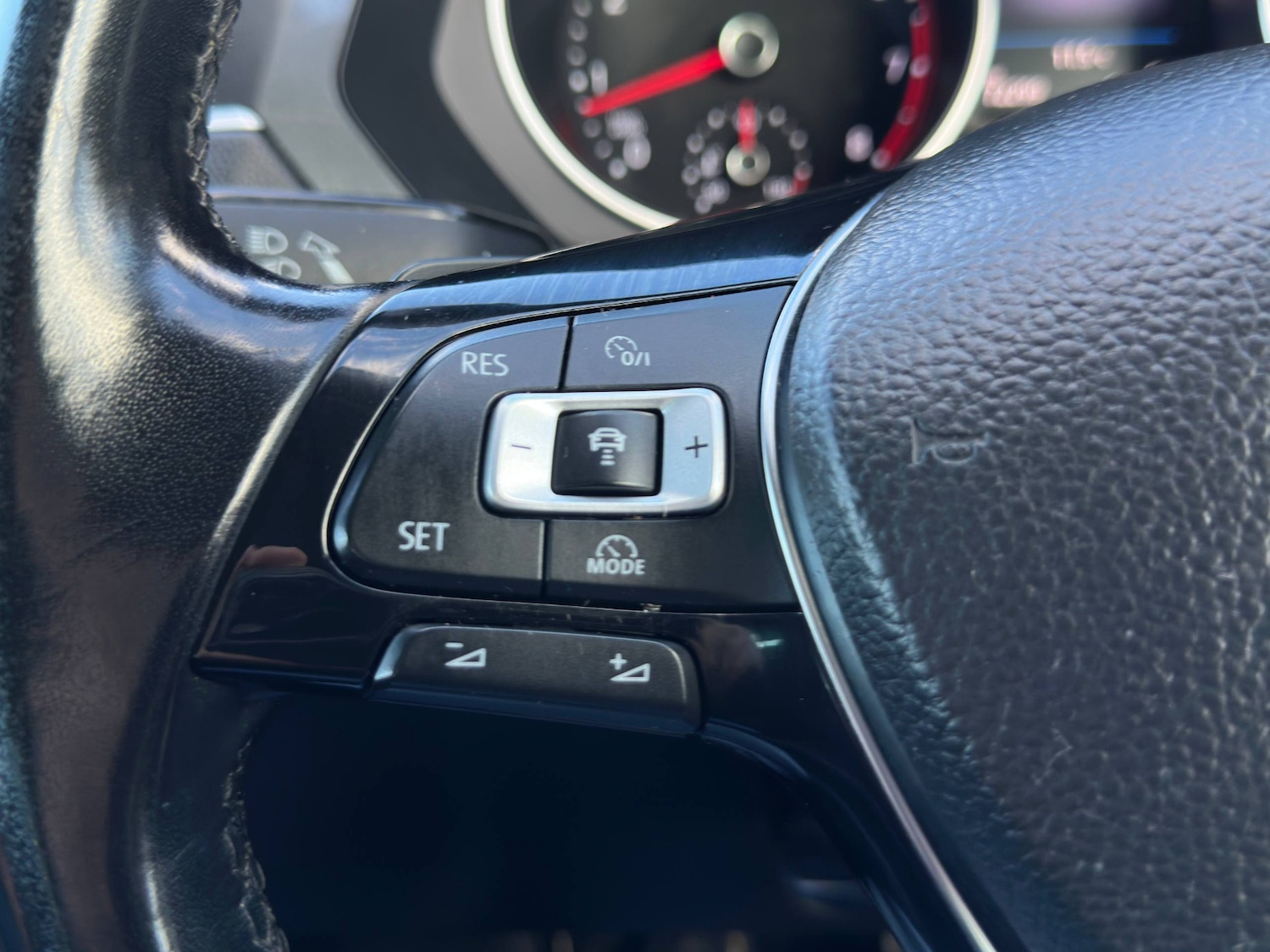 Used Volkswagen Tiguan 2018 for sale - 76392051: Photo 16