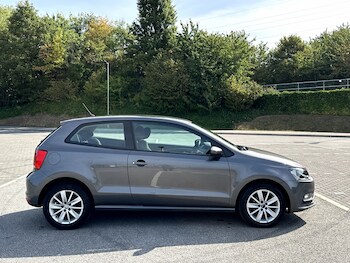 Used Volkswagen Polo 2015 for sale - 75581410: Photo
