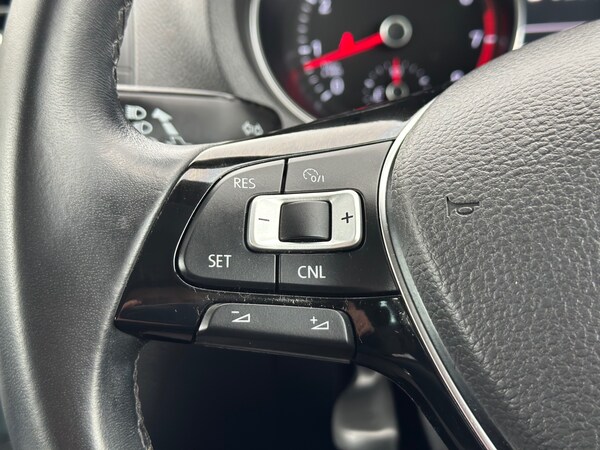 Used Volkswagen Polo 2015 for sale - 74010903: Photo 17