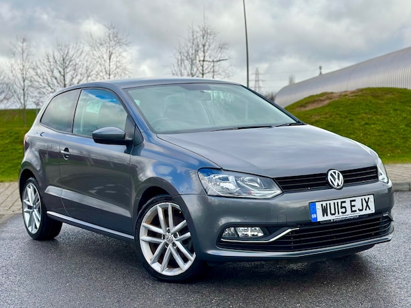 Used Volkswagen Polo 2015 for sale - 74010903: Photo 1