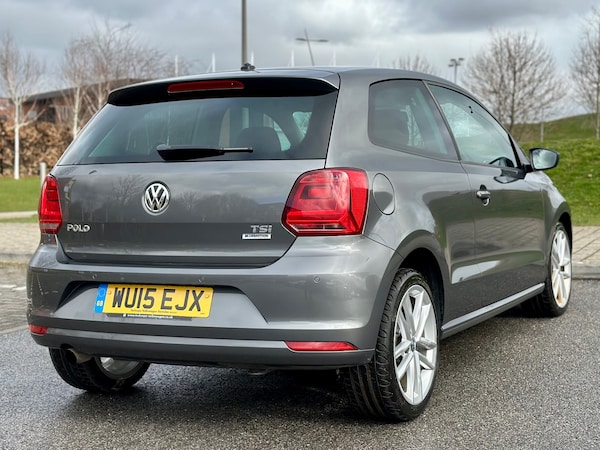 Used Volkswagen Polo 2015 for sale - 74010903: Photo 2