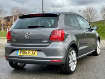 Used Volkswagen Polo 2015 for sale - 74010903: Photo