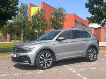 Used Volkswagen Tiguan 2019 for sale - 74422500: Photo