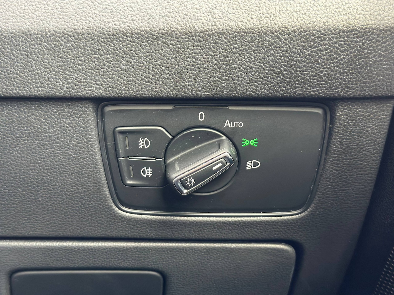 Used Volkswagen Passat 2024 for sale - 76329937: Photo 15